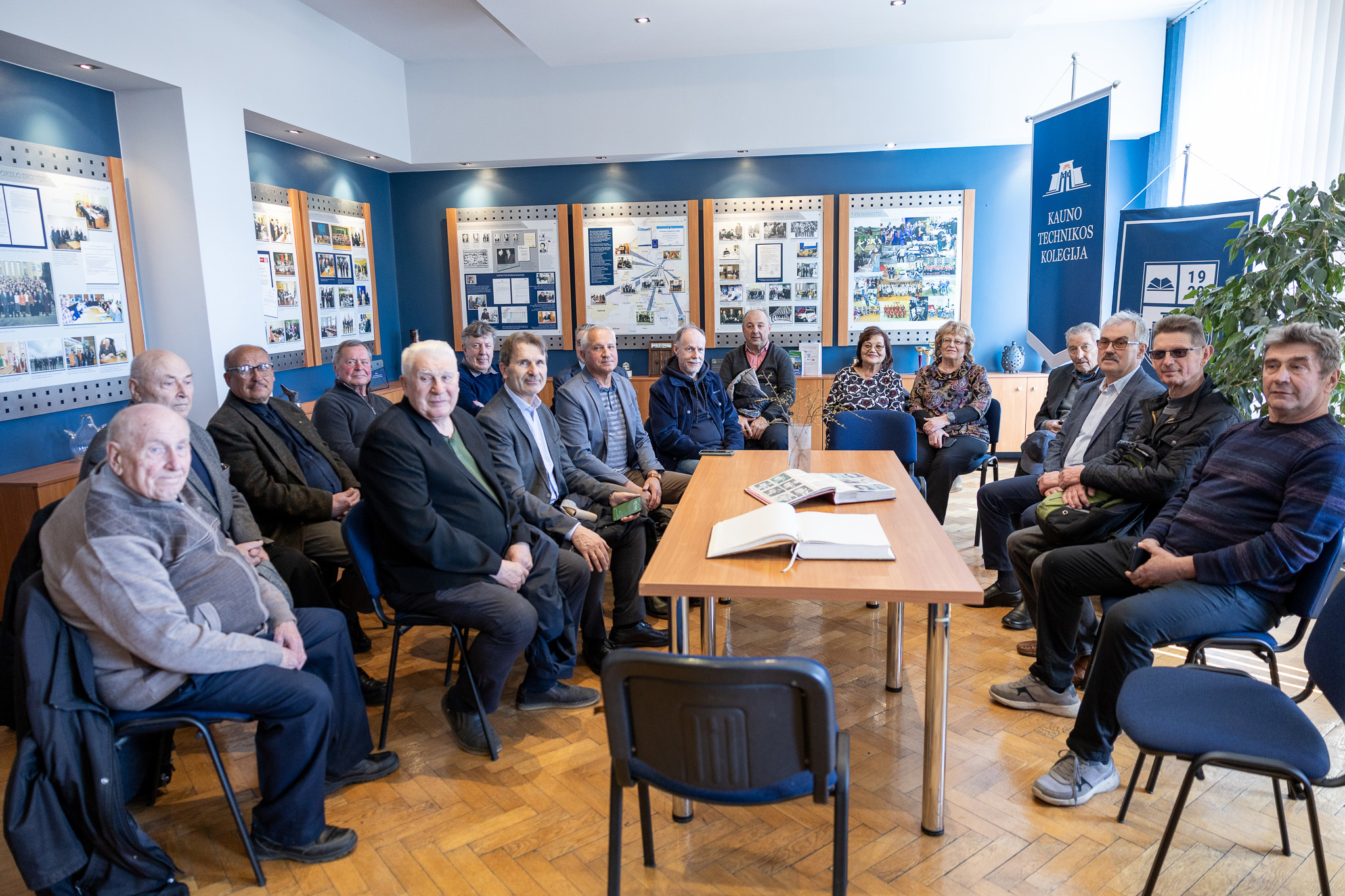 LIETUVOS INŽINERIJOS KOLEGIJOJE - KAUNO KRAŠTO VETERANŲ KLUBO „AUTOMOBILININKAS" NARIAI