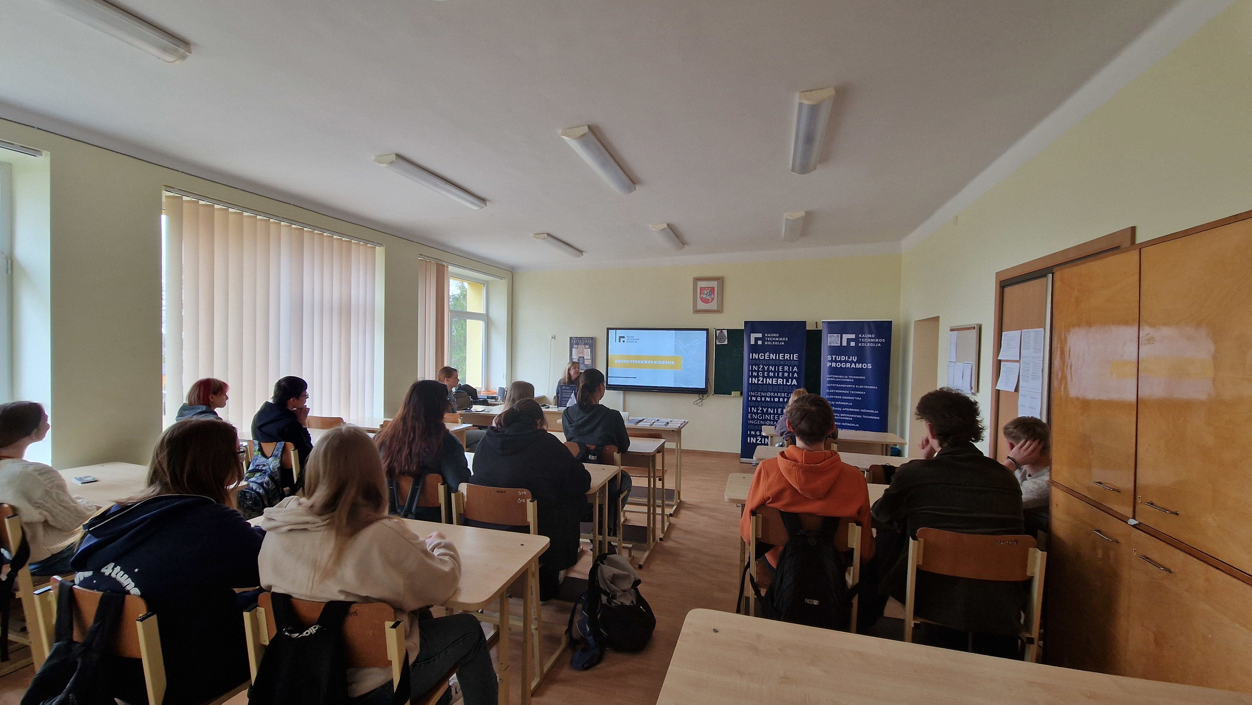 Vizitas į Lazdijų rajono Šeštokų mokyklą