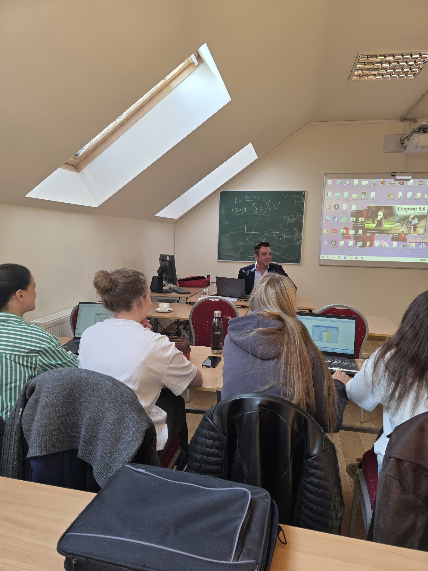 profesorius Ulaş Senyigit iš Ispartos taikomųjų mokslų universiteto Aplinkos inžinerijos fakultete