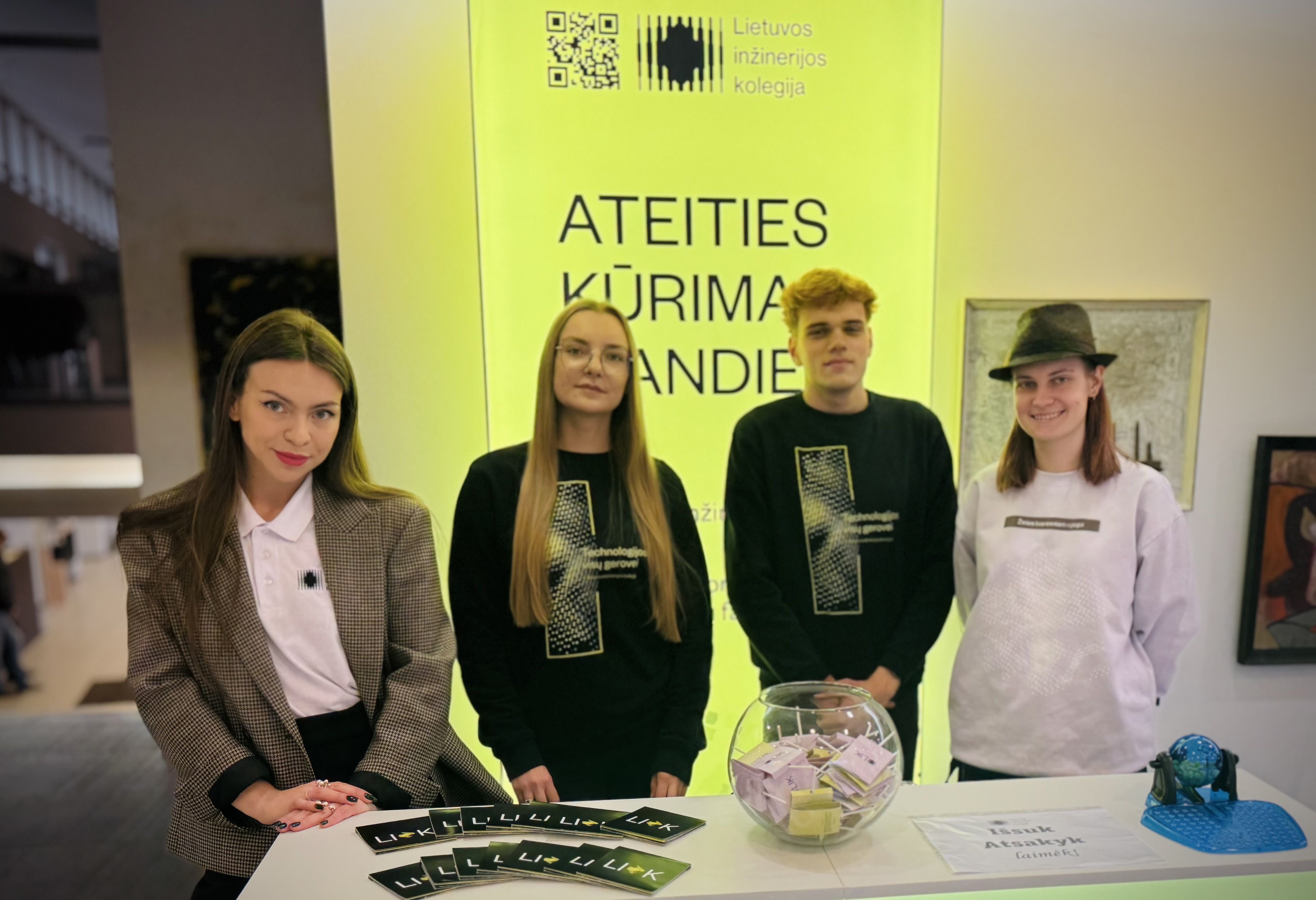 Lapkričio 13 d. LIK supažindino jaunimą su savo veikla ir studijų galimybėmis