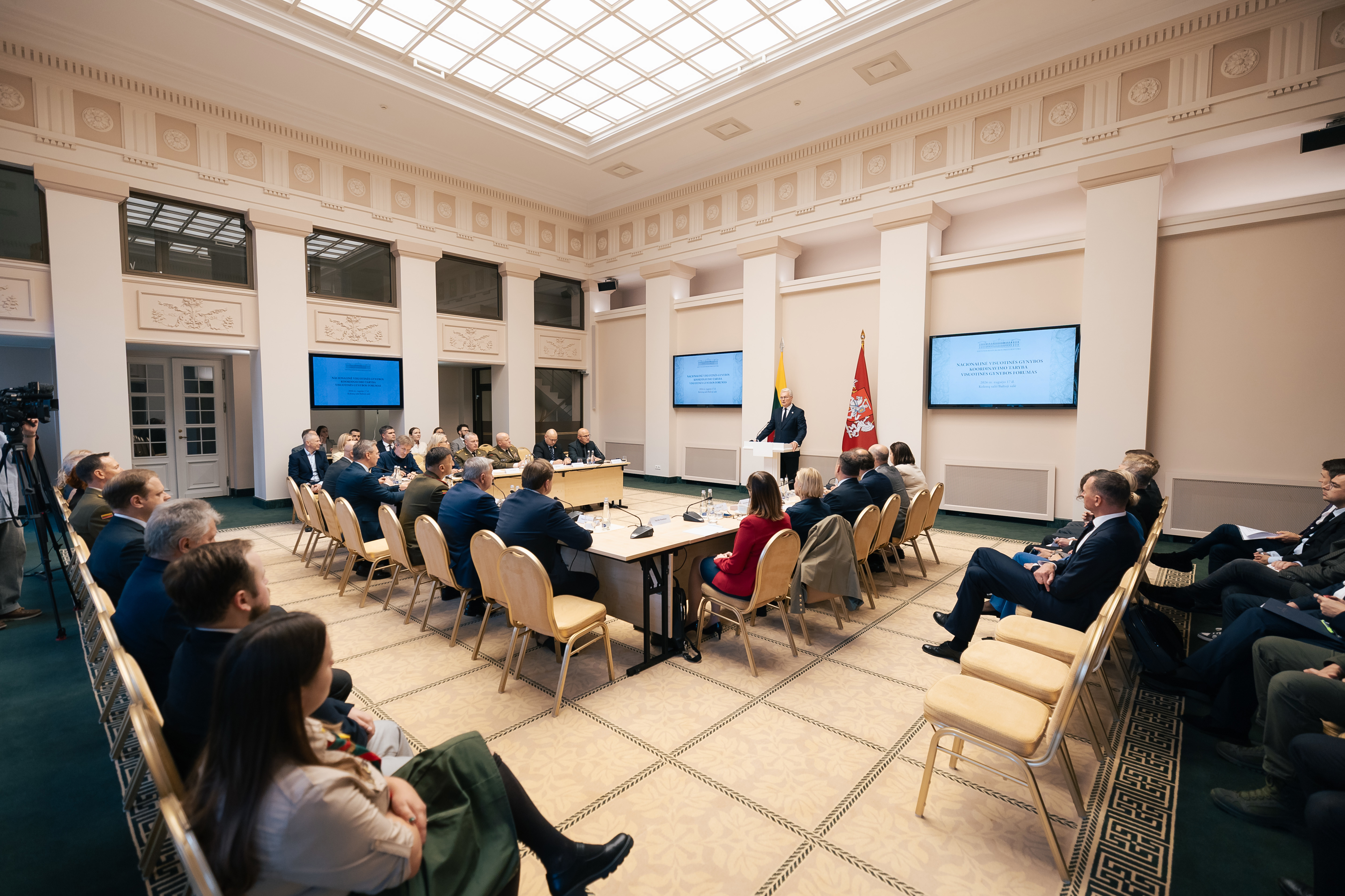 Visuotinei gynybai vienijasi organizacijos, galinčios sutelkti apie 400 tūkst. žmonių.