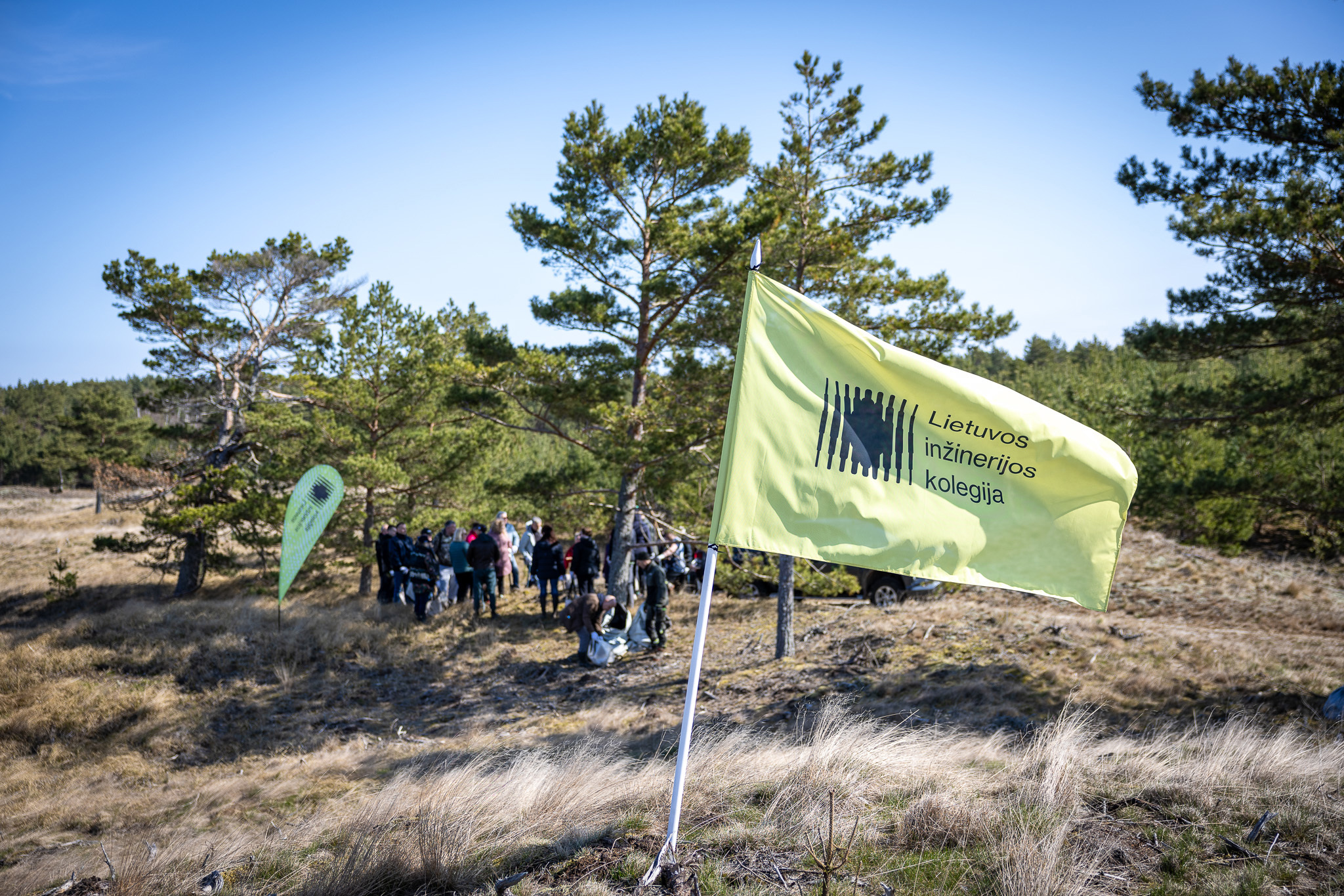 Bendruomenė, kuri kuria pokytį: Lietuvos inžinerijos kolegija akcijoje Kuršių Nerijoje