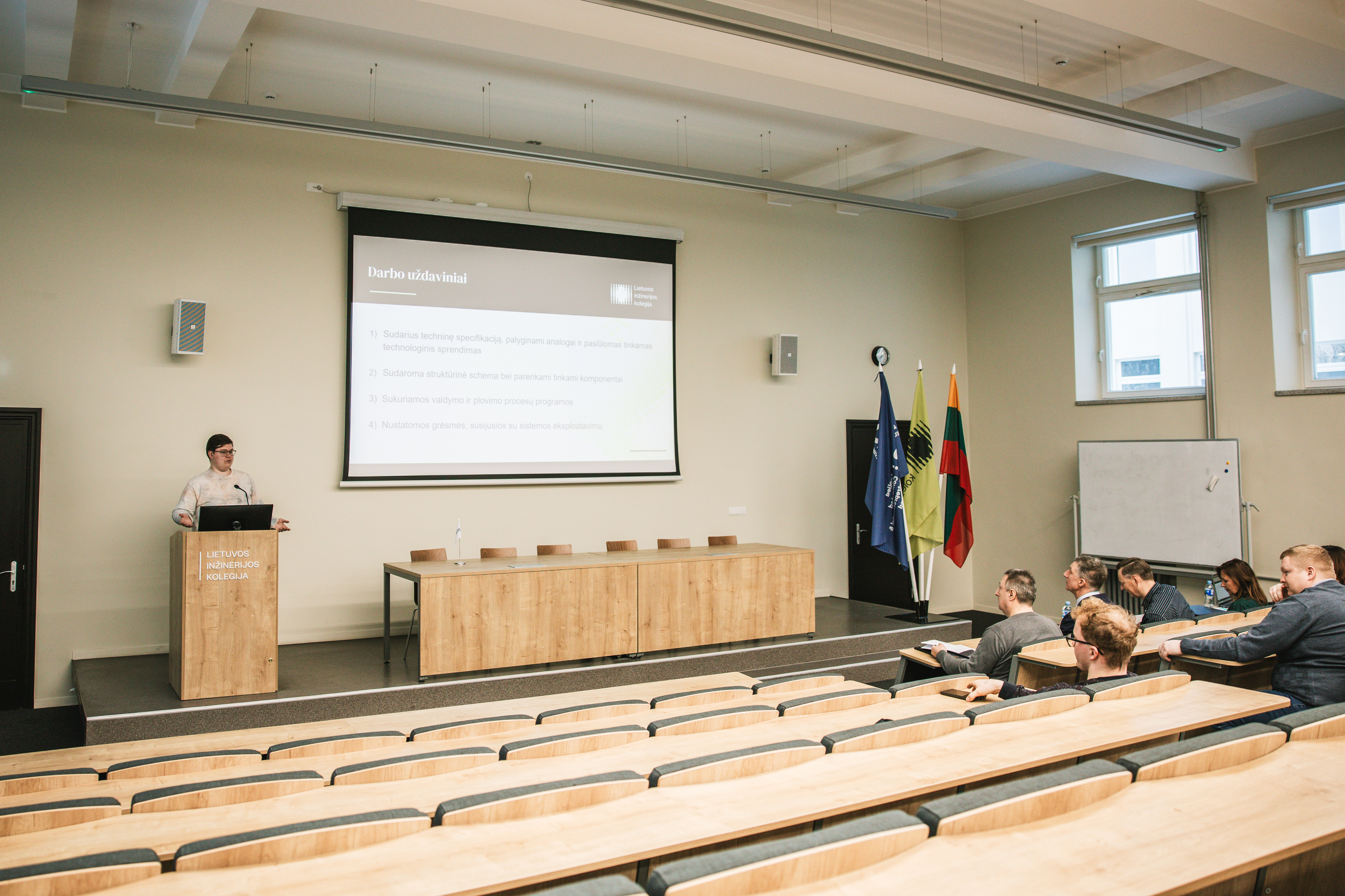 Pirmieji programos „Automatinių sistemų mechatronika“ absolventai